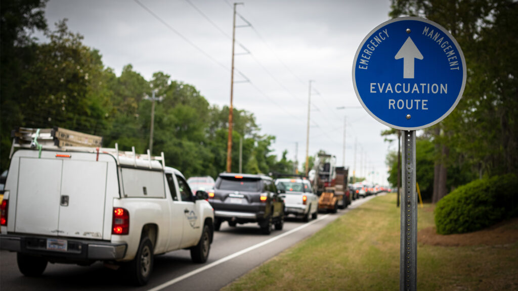 Vehicles line up on a hurricane evacuation route. (iStock image)