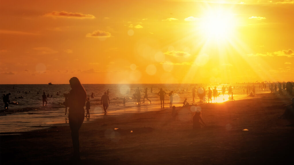 The sun shines on a beach in Sarasota (iStock image)