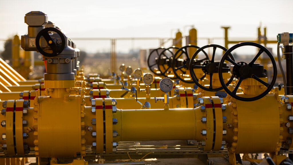 Pipes in a natural gas transmission network (iStock image)