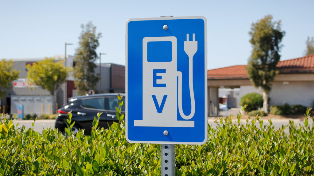 An sign showing the location of an electric vehicle charging station (iStock image)